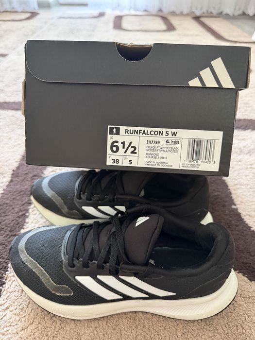 Кросівки Adidas 38 розміру