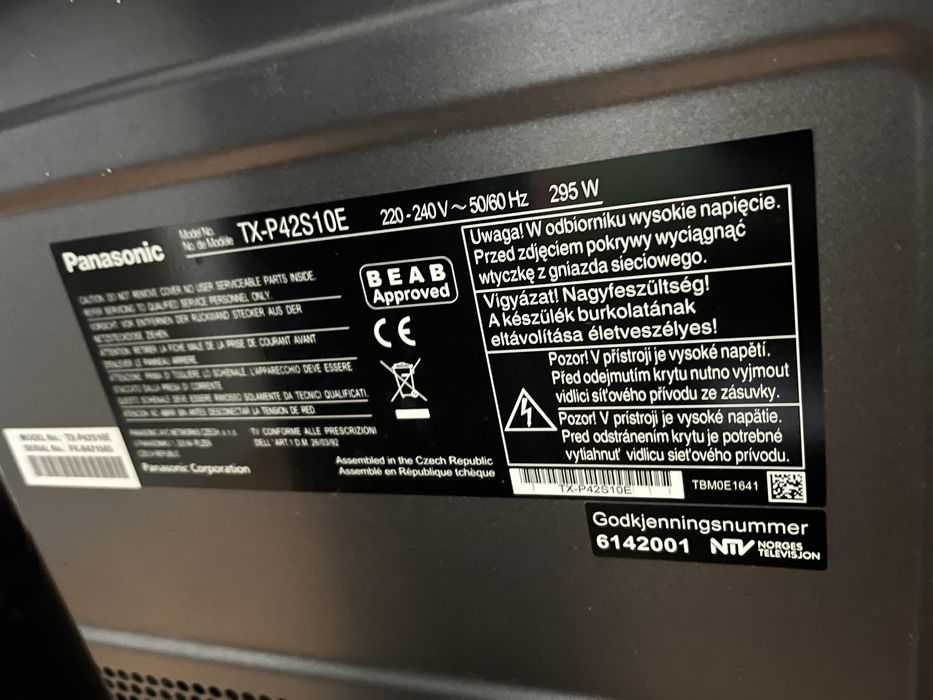 Tv Phanasonic 42 TX-P42S10E