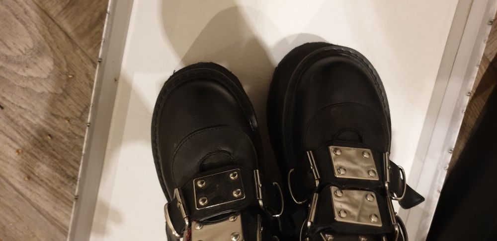 Buty demona  damned 318 klamry koturny anime