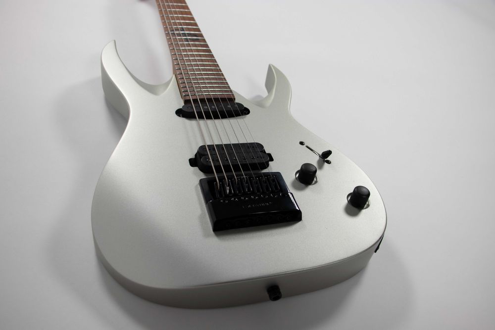 Guitarra de 7 cordas Solar AB1.7S excelente estado.