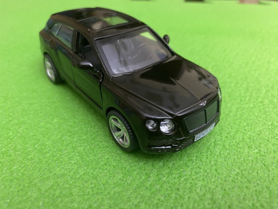 Іграшкова машинка Bentley Bentayga