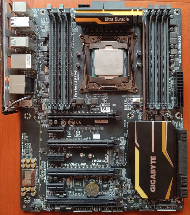 (nie aktualne) Płyta główna Gigabyte GA-X99-UD4 + Xeon E5 2690v3