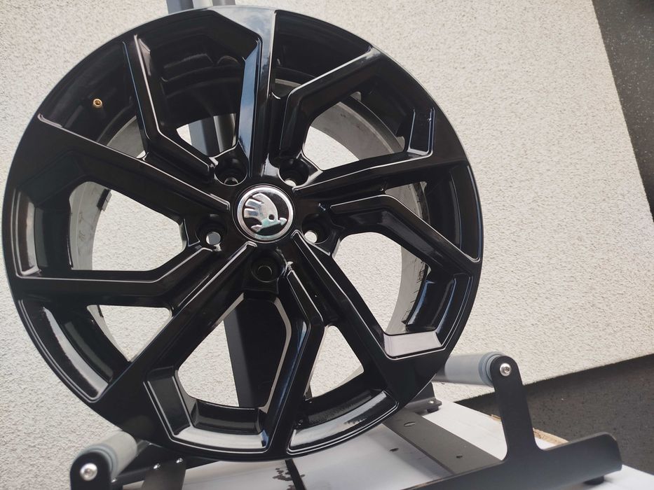 A440#Alufelgi Uzywane  17" 5x112 Et 40 7J Vw Skoda Audi