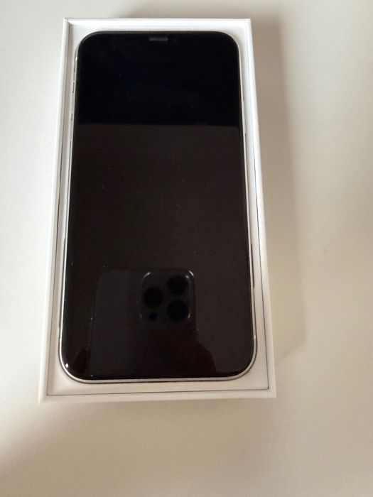 iPhone XR biały 64 Gb