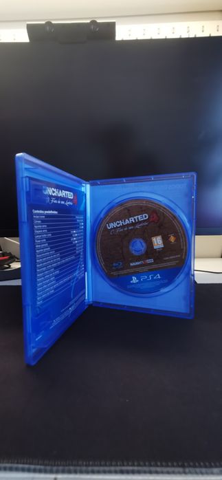 Uncharted 4 o fim de um ladrão: Jogo para Ps4 Usado com  capa e CD em bom estado