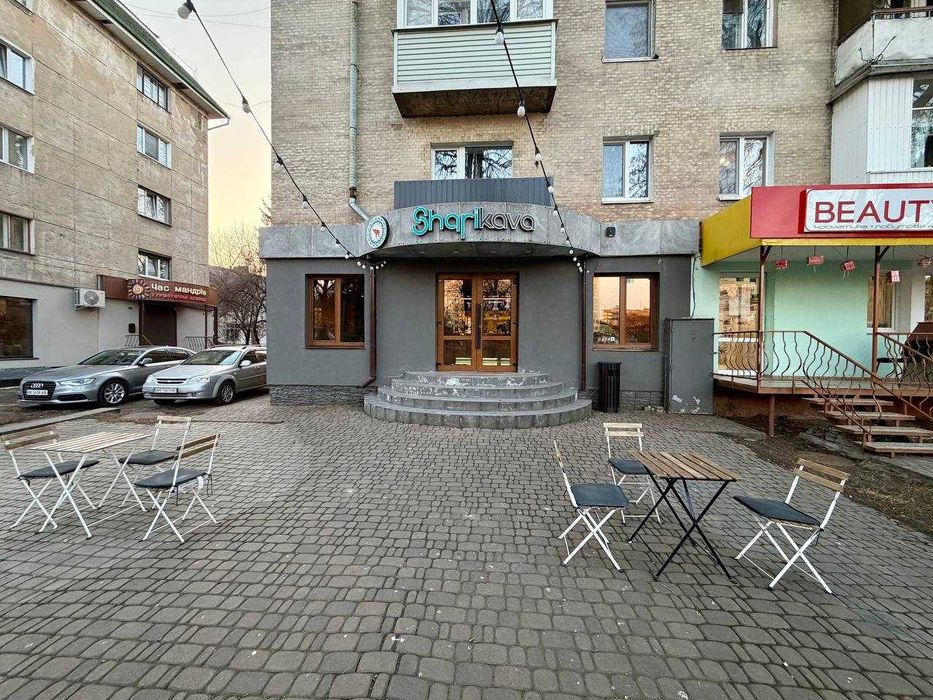 Продам фасадне приміщення в центрі міста