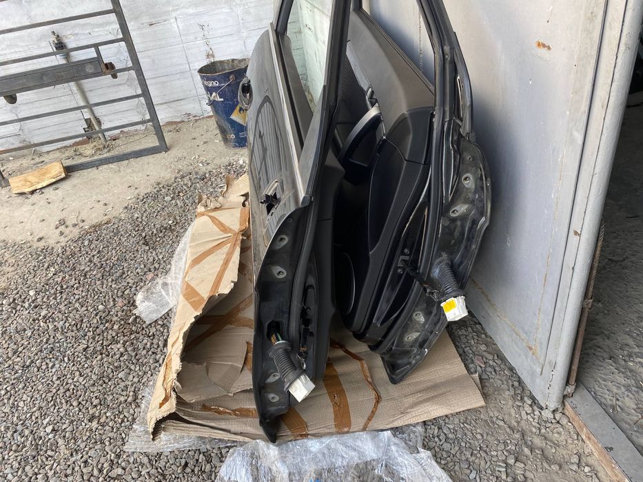 Двері перед зад взборі chevrolet captiva c140 c100 каптіва дверь