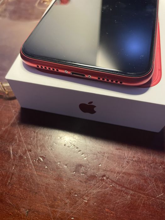 Iphone 11 128Gb vermelho