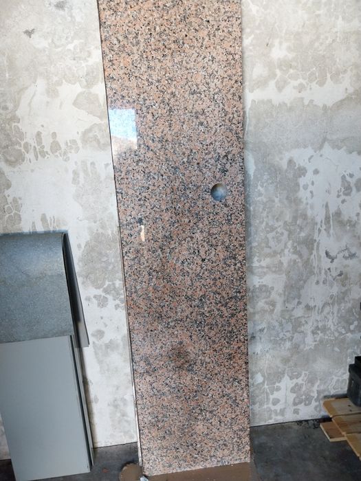 3 pedras em granito rosa