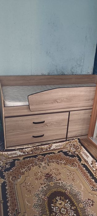 Ліжко з матрасом