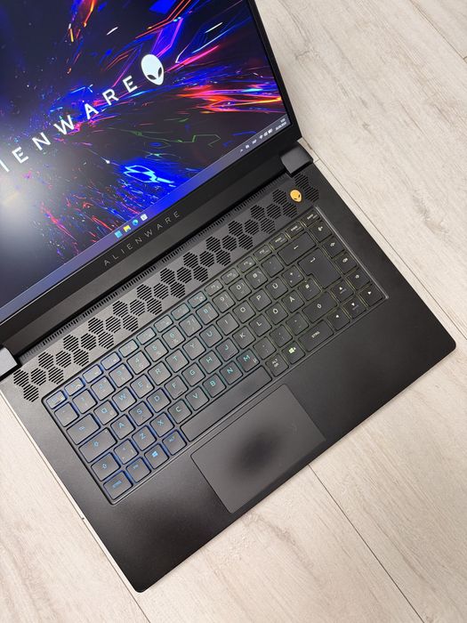 Ігровий ноутбук DELL Alienware M15 R6 11800H + RTX3070 8G + 2K 240Hz