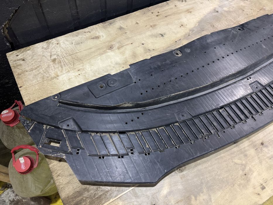 Губа бампера Audi A7 C7 рест S line 4G8807611E