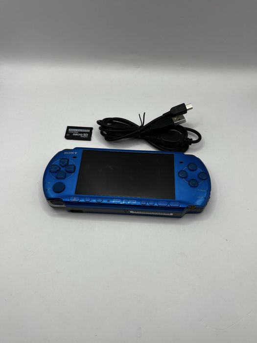 niebieska konsola PSP 3000 slim + adapter + kabel stan BARDZO DOBRY