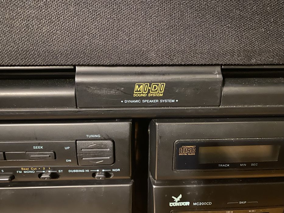Wieża Condor MC 200 CD z kolumnami