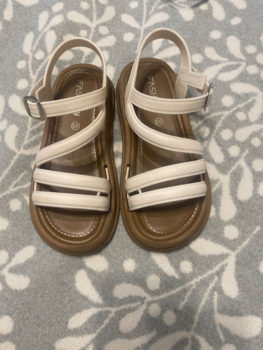 Босоніжки дитячі літо