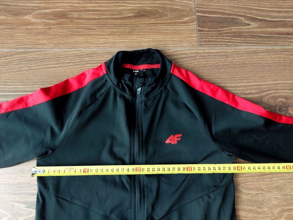 Bluza rozpinana 4f rozmiar 140
