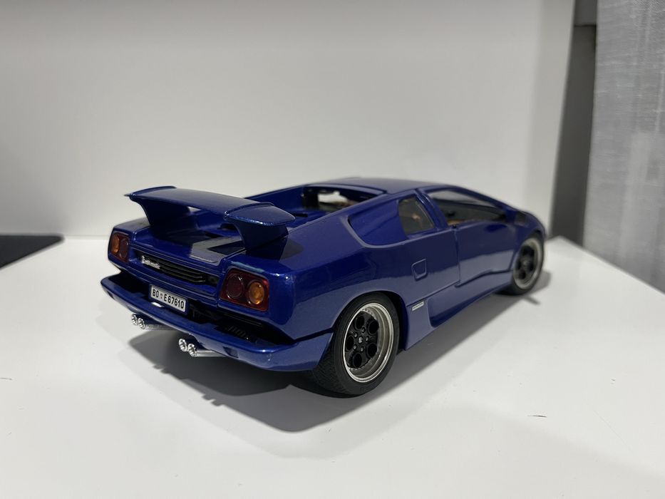 Lamborghini Diablo 1:18 (Descriçao)