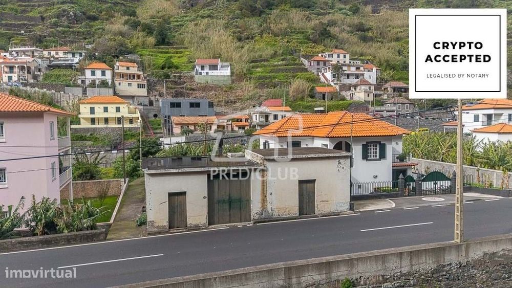 Casa T2  frente á rua principal em Murteira - Ribeira Brava.