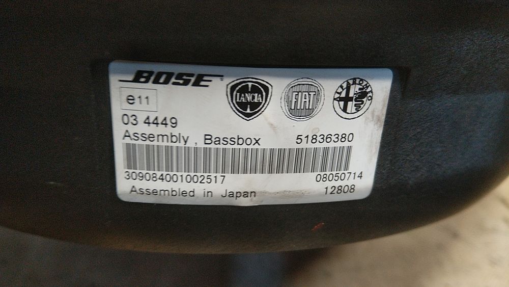 ) Lancia Delta głośniki tuba wzmacniacz BOSE