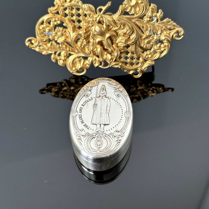 Srebrna szkatułka lustrzanka okolicznościowa - srebro próby 925