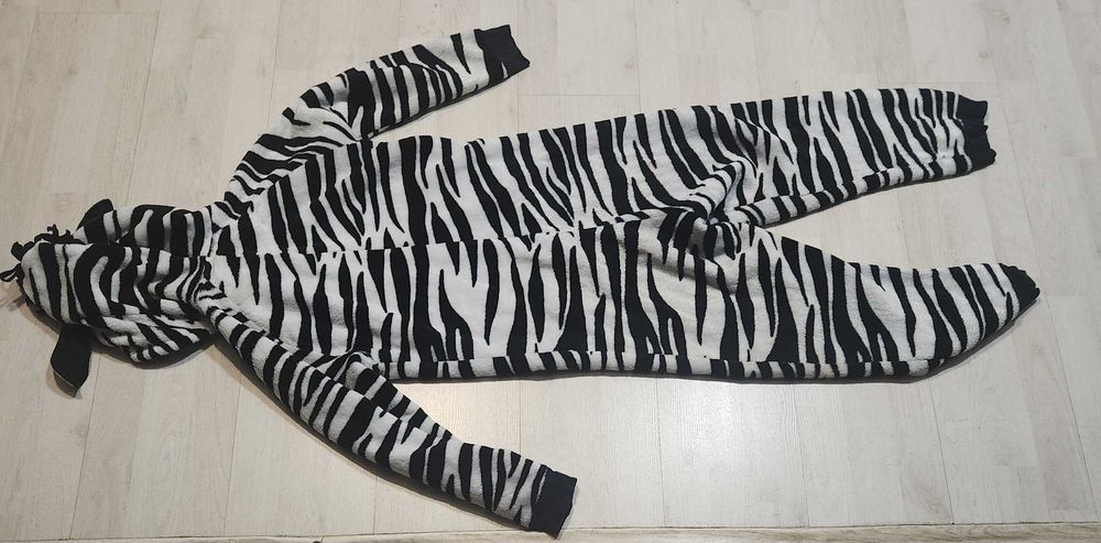 strój zebra zebry kombinezon przebranie 2529