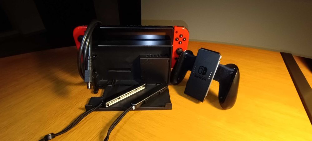 Nintendo Switch Vermelha