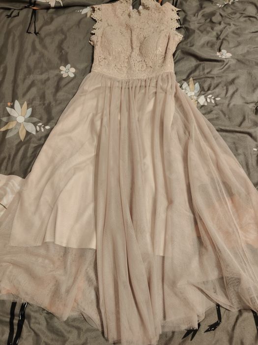 Sukienka beżowa długa