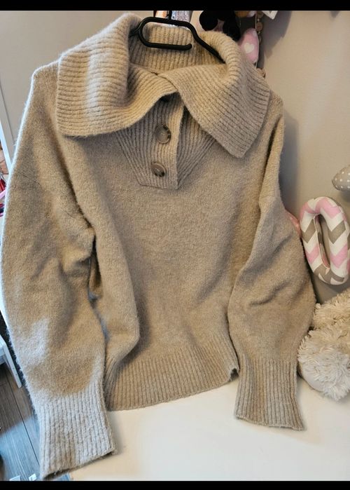 Sweter z kołnierzem Massimo Dutti XS wypada większy