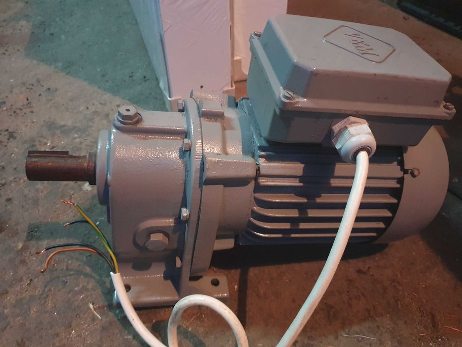 Motoreduktor nowy veb 125obr/min. 0,6kw