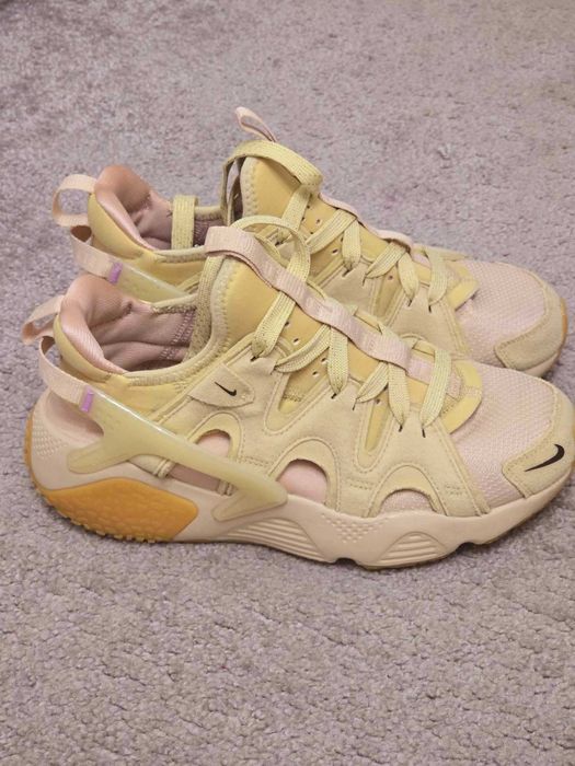 Sneakersy damskie Nike Air Huarache Craft - jak nowe !!