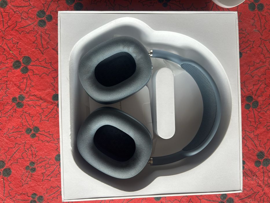 Airpods max semi novo