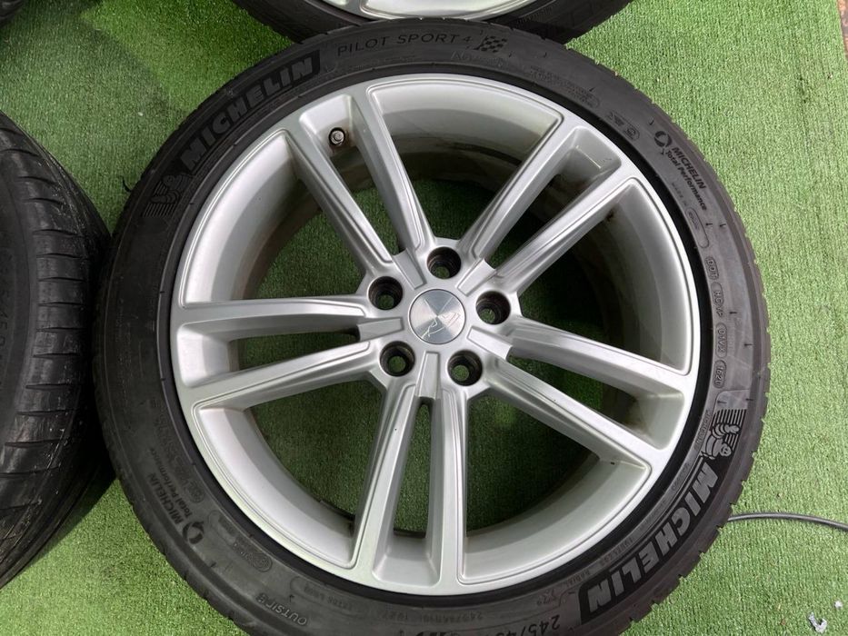 Комплект коліс Tesla Model S диски з шинами 4 шт оригінал