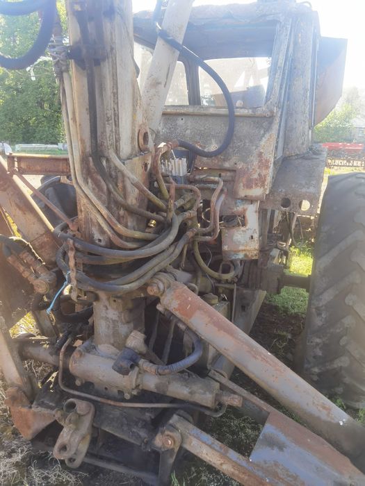 Трактор ЮМЗ-6Л погрузчик грейферний