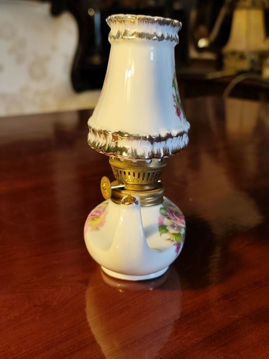 Mała lampka naftowa