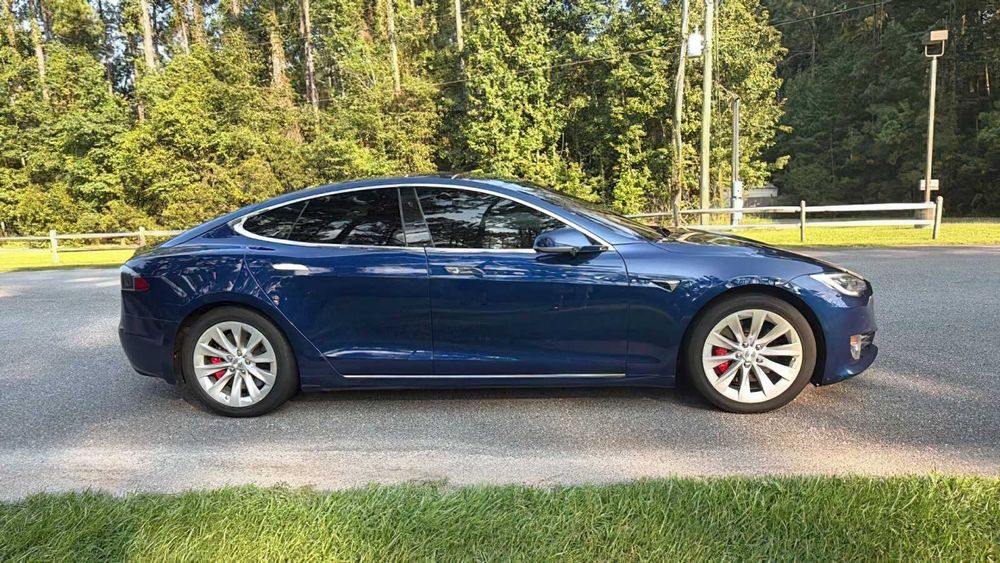Tesla Model S P100D      2016