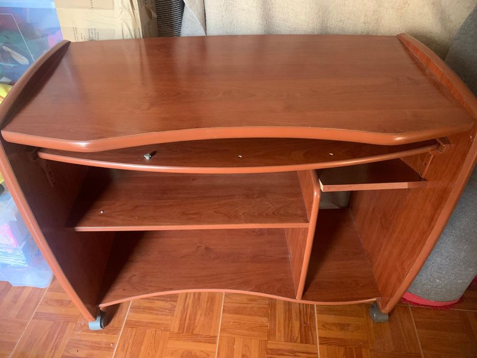 Vendo secretaria