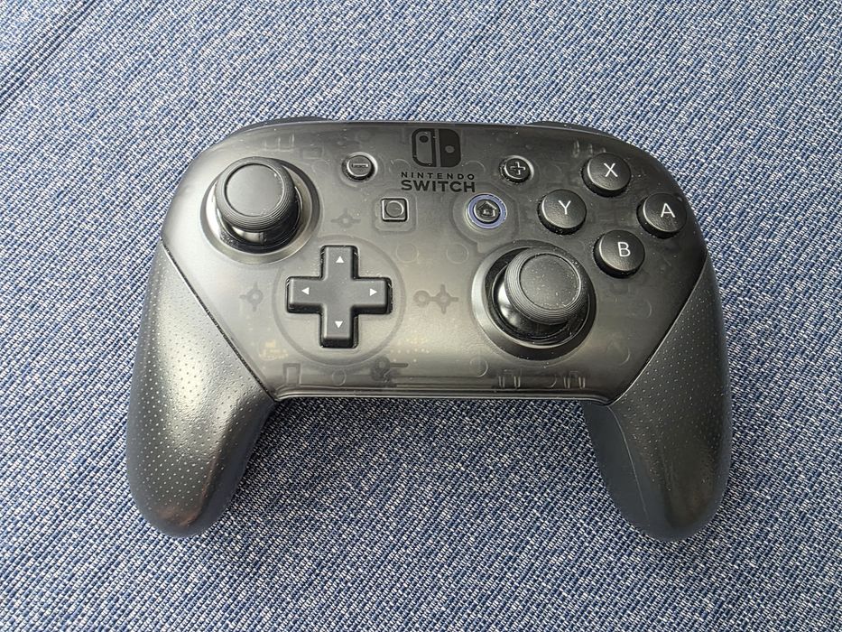 Nintendo Switch Pro Controller
