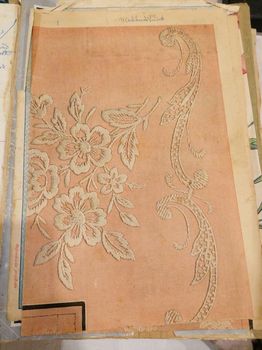 Desenhos rendas e bordados