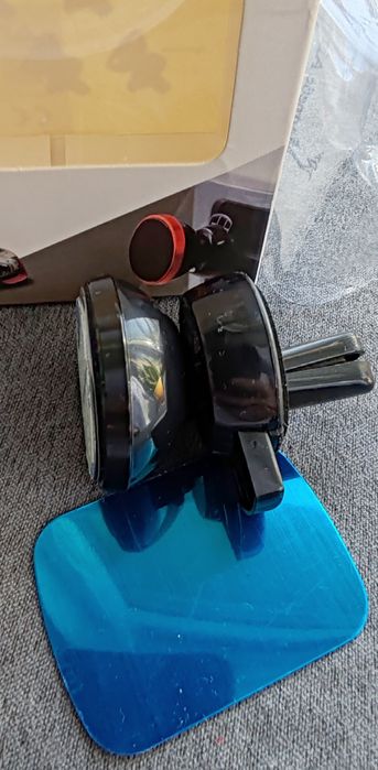 Uchwyt na telefon. Magnetyczny uniwersalny