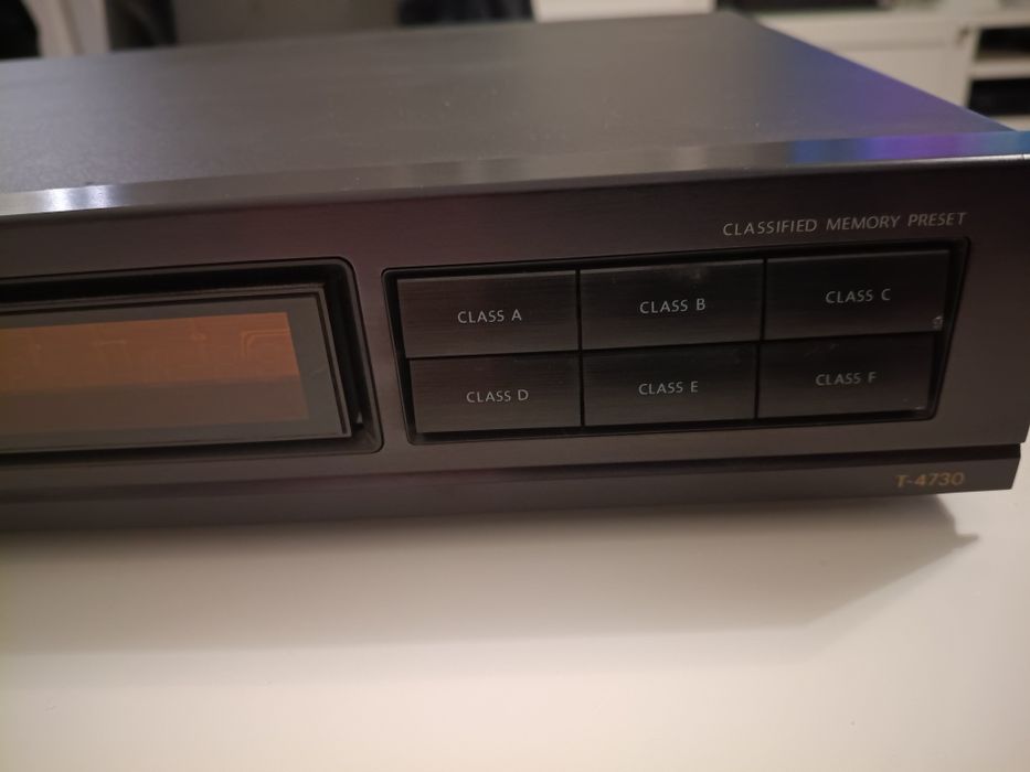 Tuner  Onkyo T-4730