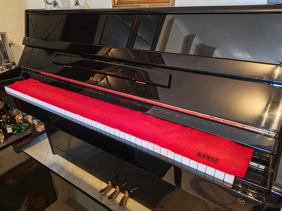 Piano Vertical Kawai K-15 – Muito Bom Estado