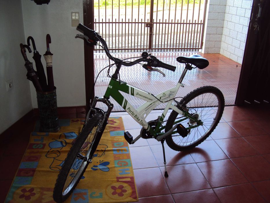 Bicicleta de passeio  em ótimo estado como se vê nas fotos