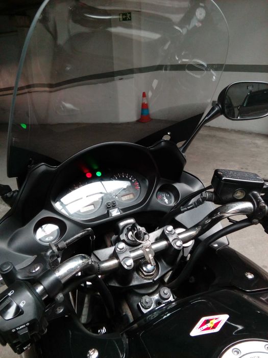 Honda CBF 600 S de 2009 c/ 28000km assist. na Honda c/ ABS