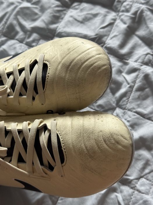 Бутси унісекс Nike Tiempo Legend 10 Club Beige DV4344-700