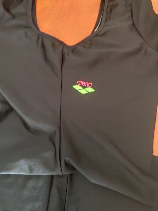 Vendo macacão para desporto Arena