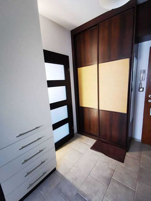 2 pokoje + osobna kuchnia + loggia. ul. Szlakowa, blok.