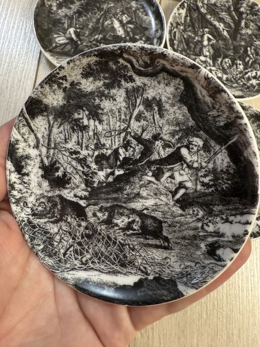 Polowanie talerzyki kolekcjonerskie ze scenką