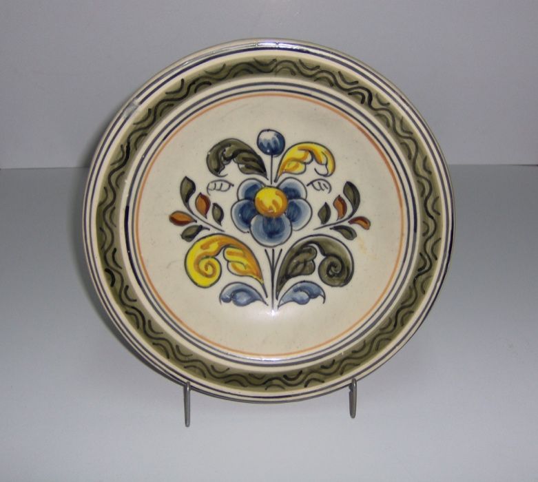 Prato antigo em faiança portuguesa, decoração Galo