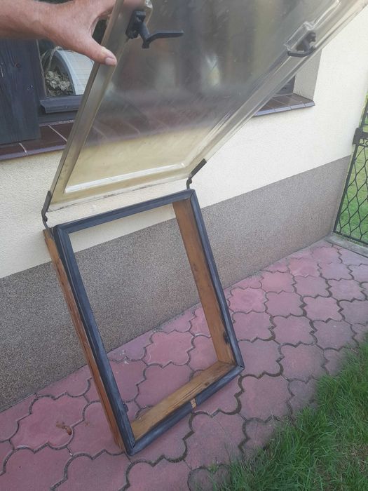 Wyłaz  dachowy, 70x50