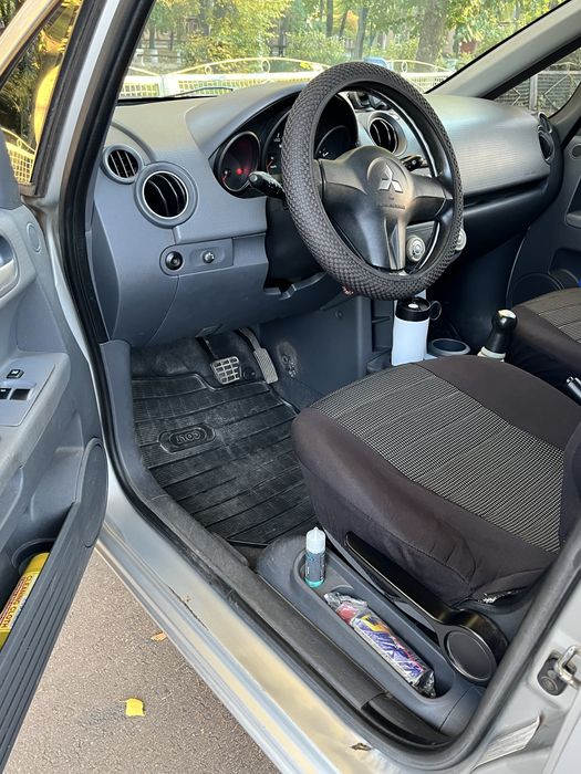 Mitsubishi colt 2006